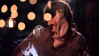 Courtney Barnett – Small Poppies