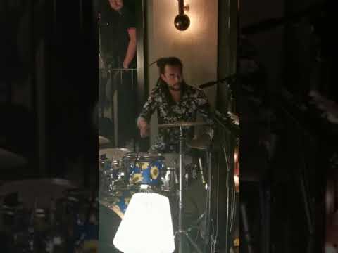 Tri Rogata ft Gozzini - Zasto pravis slona od mene