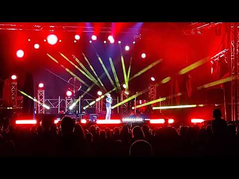 "Lovely" Billy Ellish cover by Witek Piasecki Koncert 29.09.2023 Racibórz Dawid Kwiatkowski