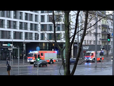 HLF 20 + TLF 3000 BF Bonn FW 2 mit Dauerpresslufthorn