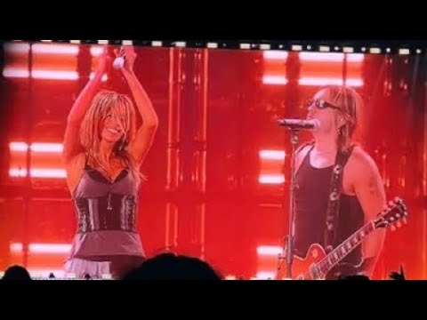 TINI, Airbag - Cae el Sol (Presentación completa) #FUTTTURA 