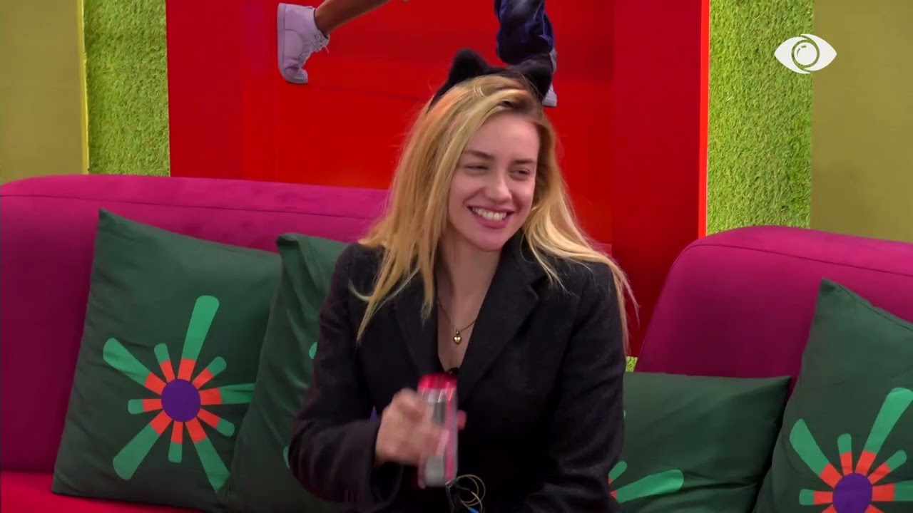 Vajzat në mision, Heidi gjen një arush në shtëpi. A do mund ta nxjerrë ajo pa u pikasur?