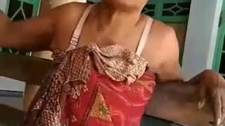 Download lagu Ketika nenek Madura marah mp3