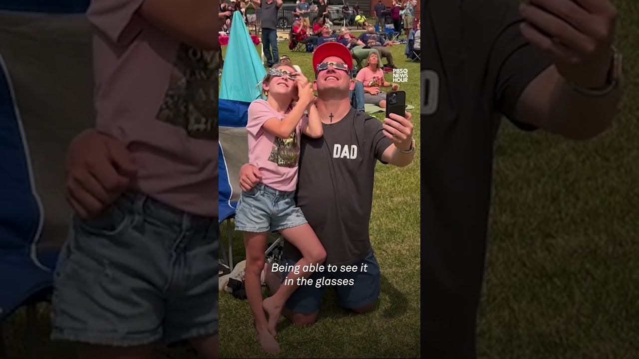 Total solar eclipse captivates North America