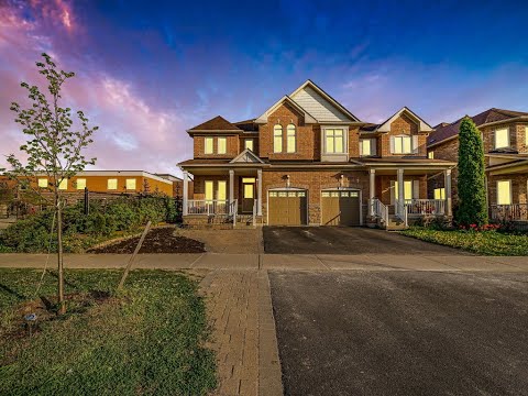 Townhouse For Sale - 221 Old Colony Road, Richmond Hill, ON L4E 5C4