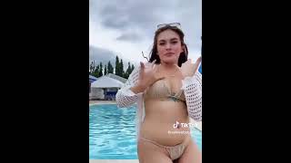 Ashlee TikTok short be like...