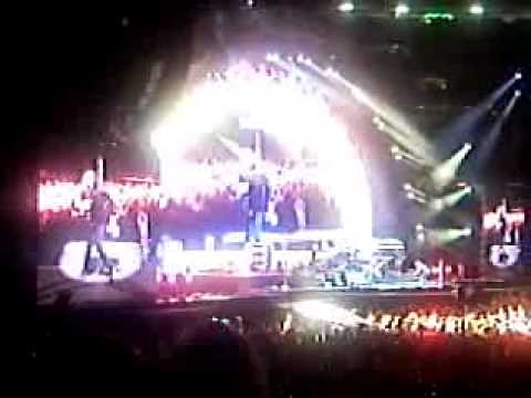 Bon Jovi - Old Time Rock&Roll (w. Kid Rock) - Shout - Bad Medicine (live @ Gilette 7-24-10)