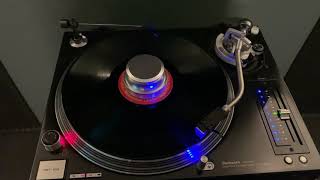 Video thumbnail for Technics SL1210M5G - Nagaoka MP200 by Chris Kemp HiFi