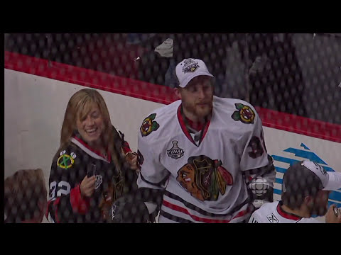 Kris Versteeg's Epic Stanley Cup Party | Cabbie on the Street
