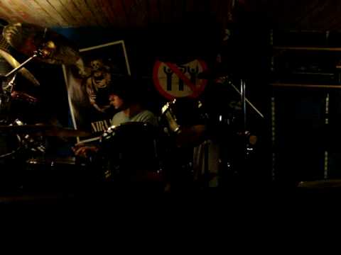 10 minutes drumsolo of Niels