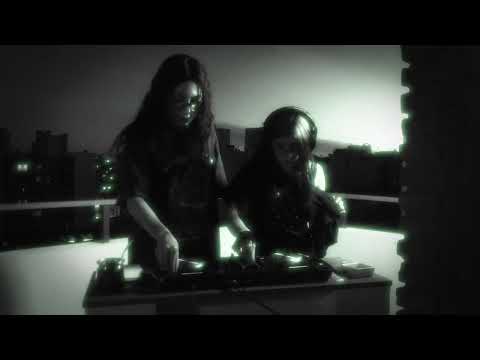 Angela Kindermann B2B Triny Hz -  FREQUENCY FRENZY