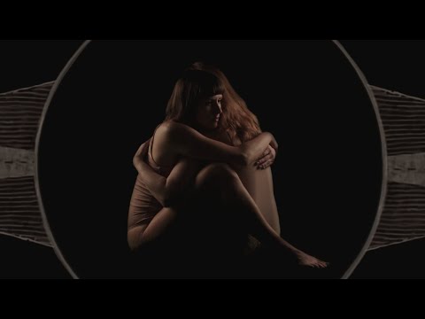 AKA Neomi feat. Aleksandra Ilijevski - Vesolje [Official Music Video]