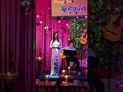 Thể hiện bởi Minh Oanh