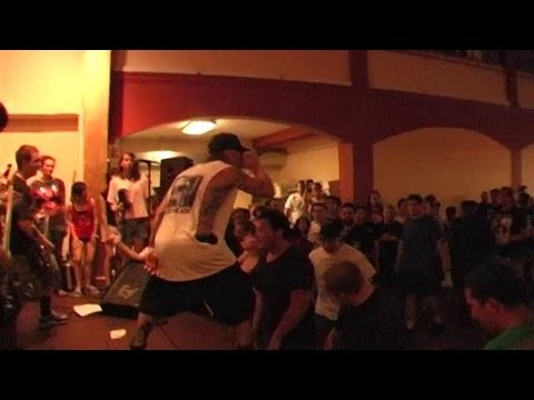 [hate5six] Trapped Under Ice - July 10, 2010