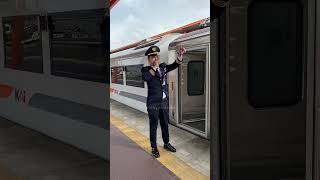 Download lagu Semboyan 41 Kondektur Kereta Api Parahyangan mp3