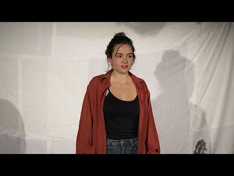 Écrire ne sauve pas, il n’est pas question d’être sauvée de toute faço 