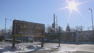 'Sad to see it go': After 56 years, Gullivers Pizza in West Ridge closes