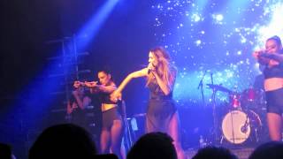 Ricki Lee - Raining Diamonds (Live HD)