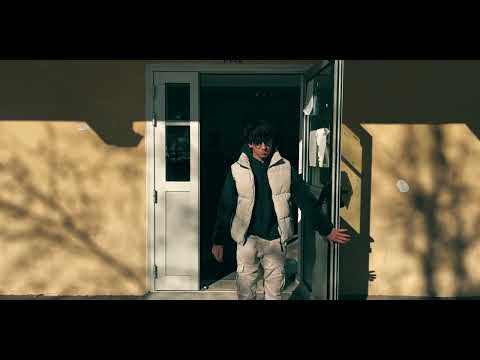 Trailer Sous Surveillance
