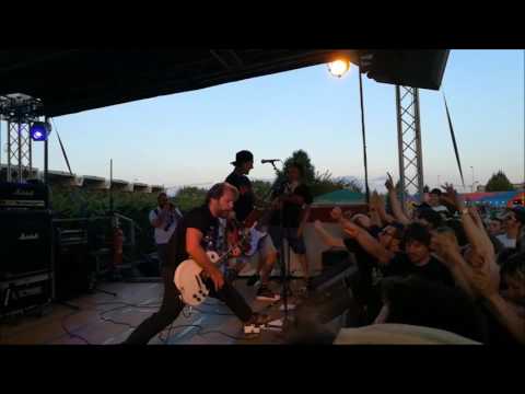 download lagu mp3 mp4 Apers Roll On, download lagu Apers Roll On gratis, unduh video klip Apers Roll On
