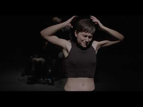 Rapsodia c'est un rituel de réparation autour de la mémoire d'Espagne. 