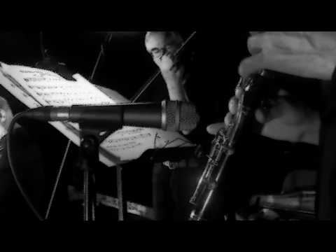 Sbor hudby - Sboru hudby: Na stolku v herně