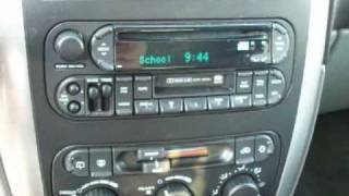 preview picture of video '2005 Chrysler Town & Country Milwaukee WI 53224'