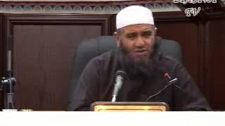 تنبيه للذين يصلون على الكراسي الشيخ مشهور آل سليمان. image