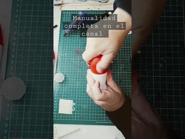 Vídeo relacionado con 4 portavelas de cristal, barra acanalada transparente, estilo Ins y portavelas de lujo para decoración del hogar, bodas y regalos, 7,8 x 7,8 x 10,3 cm