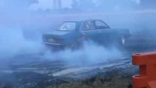 preview picture of video '105  ZAU125 Holden V8 Gemini At Burnout Mafia Nats Tamworth City Speedway 10 5 2014'