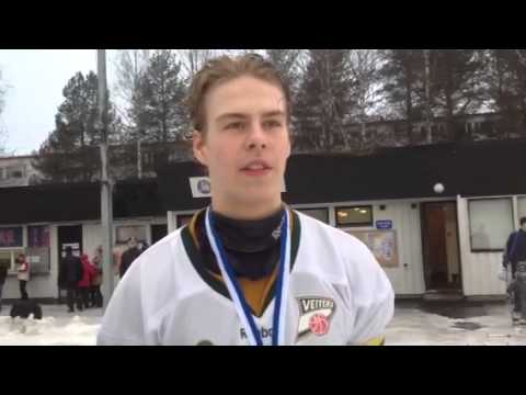 Pyry Kunnas ja J Kyllönen hopeat kaulassa