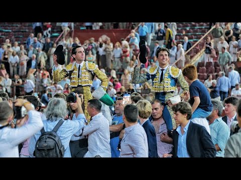 Roca Rey, torero peruano, fue embestido en corrida de toros en España