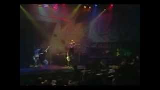 Laklak by gloc9 with lyrics (original music by the teeth)