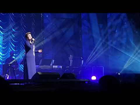 20190721 Lea Salonga -  Let it Go (Frozen) - London Palladium