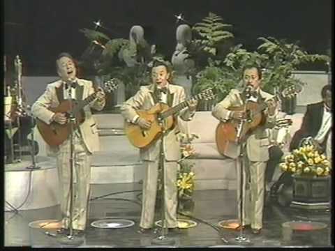 TRIO LOS SANTOS,,0YE MI CANCION,(Talina Fernandez la Dama del Buen decir),, (CON ORQUESTA)