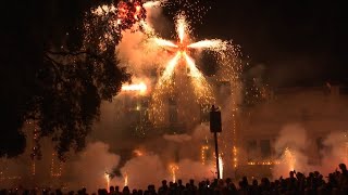 VOTV - L'Ajuntament de les Franqueses del Vallès s'il·lumina amb una nova Cremada
