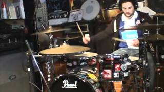 Bó playing Evergreen Terrace - New Friend Request (Drum Cover)