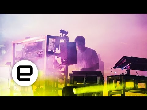 The Chemical Brothers bring Special Effects to Dance Music