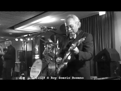 The Red Strats in Berkel-Enschot - Turn Around And Touch Me