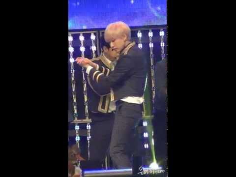 140927 Foodbank Sharing concert - shirt hyuk