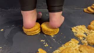 Crushing food 
