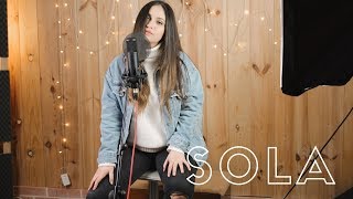 SOLA - LUIS FONSI | COVER ACÚSTICA (CAROLINA GARCIA)