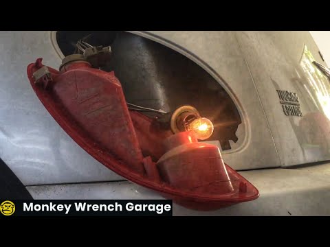PT Cruiser Tail Light Bulb Change, Brake light Bulb Replacement.