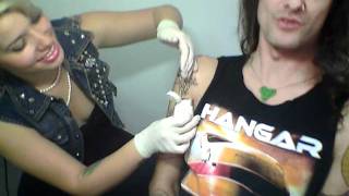 TATTOO MARTINEZ HANGAR COM PAULA DAME DES CHATS JANDER TATTOO STUDIO GOIÂNIA