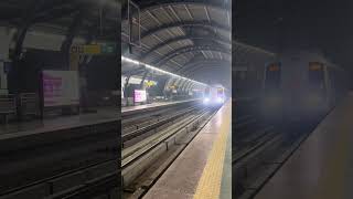 Here she comes Here she comes  #metro