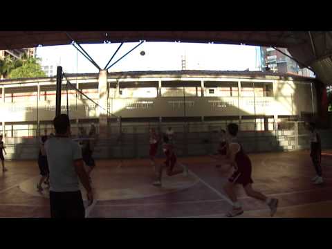 Thales jogando voley no torneio do batista 28 abr 12 4