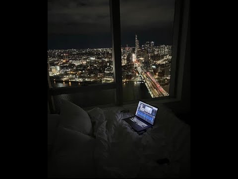 @offphx - "WeLuvU" (ft. Collares, Chaos!) (Video Oficial)