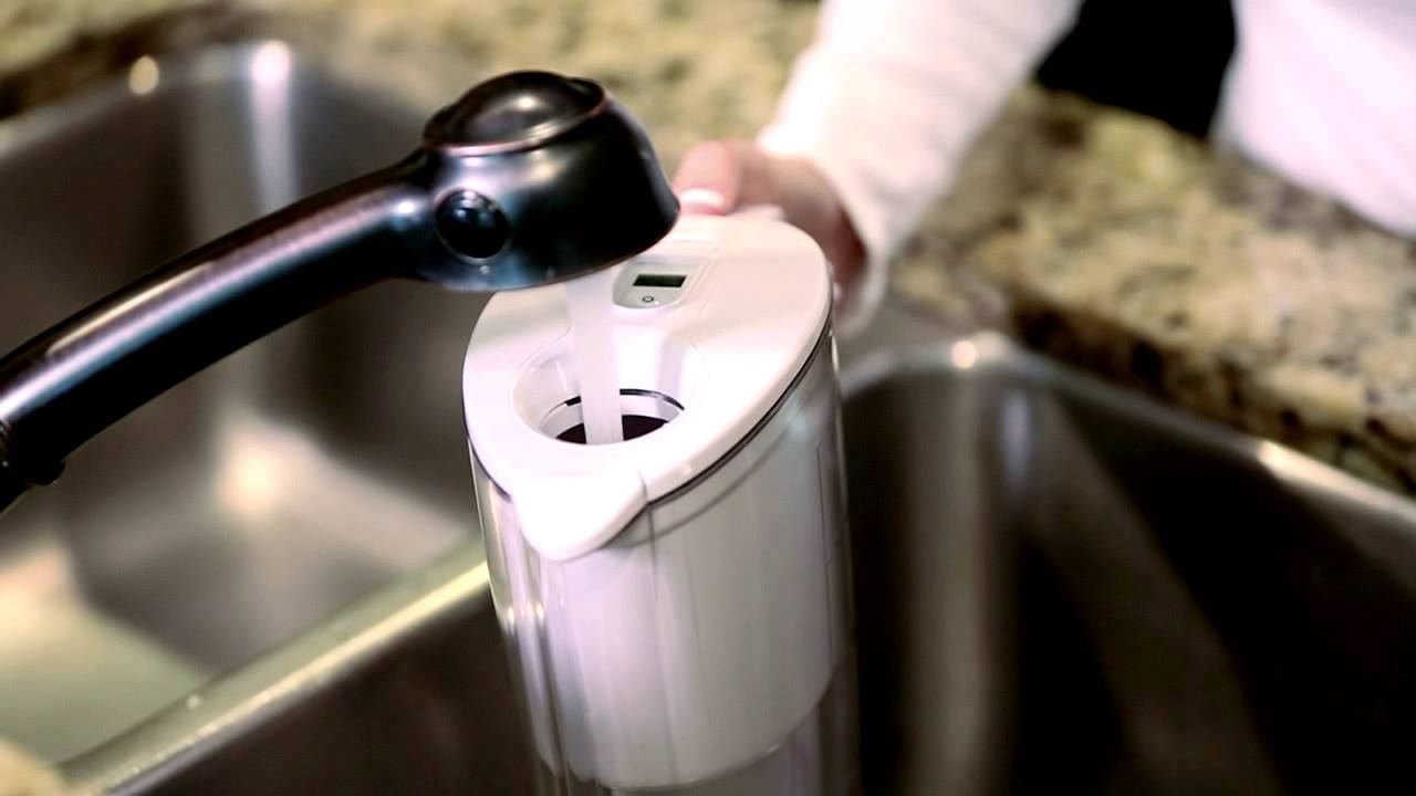 Crystal Quest Ultimate Water Filter Pitcher features