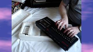 Unboxing : Sinclair ZX Spectrum 128 +2 computer in James Bond theme box