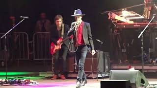 Beck- "Where It's At" LIVE Encore 6/4/16 Mountain Jam, NY